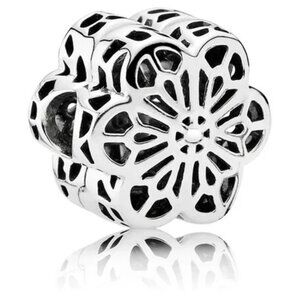 Pandora Floral Lace Daisy Clip Charm Silver
